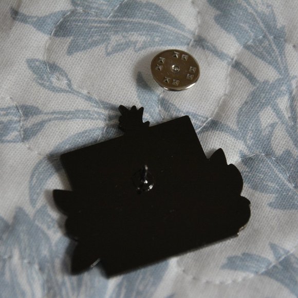 Starbucks GOOD FEELS GOOD vintage enamel pin - Picture 3 of 3